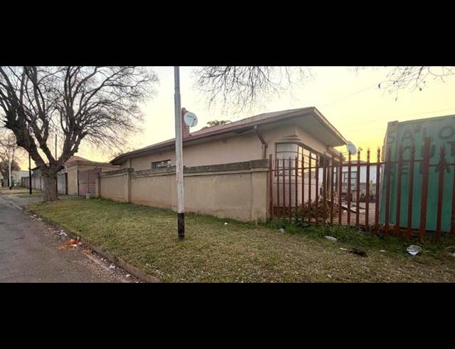 0 BEDROOM PROPERTY TO RENT IN ROODEPOORT CENTRAL